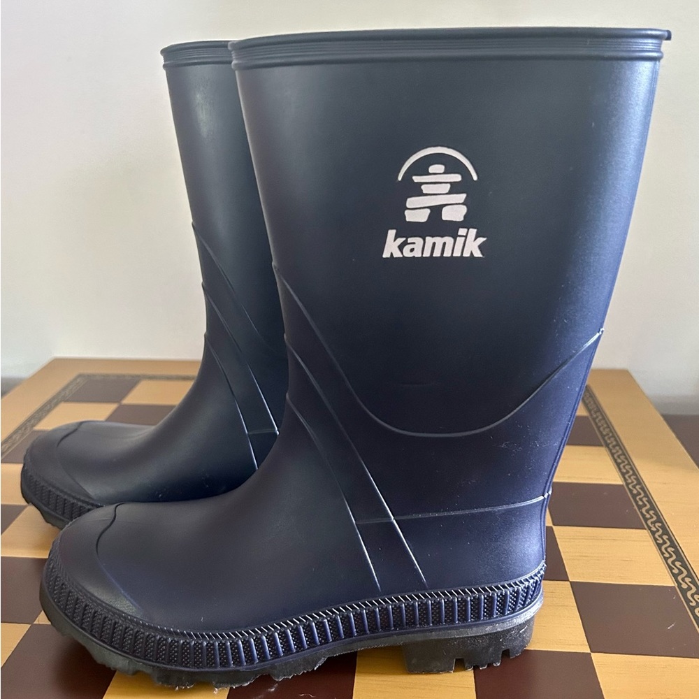 Kamik Navy Blue Rubber Rain Boots- Size 2 Boys- Gently Used. $18